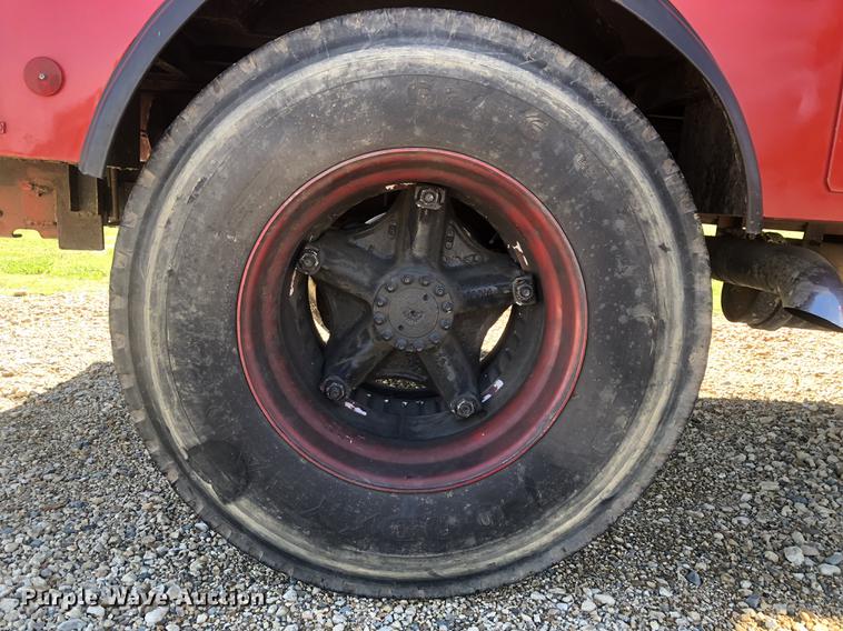 image for item DC0156 1986 GMC C6000 service truck