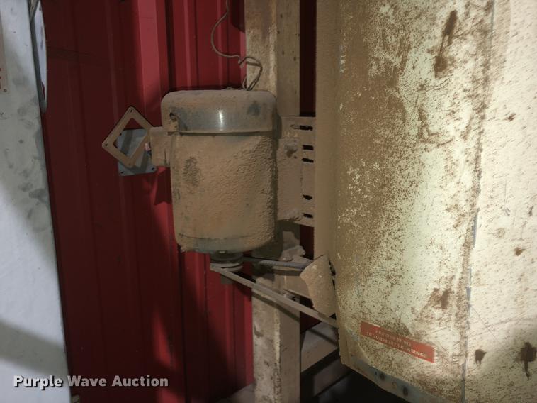 image for item DC0165 Great Western Tru-Balance sifter