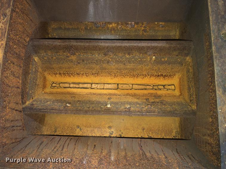 image for item DC0166 Mack MD400 air lock