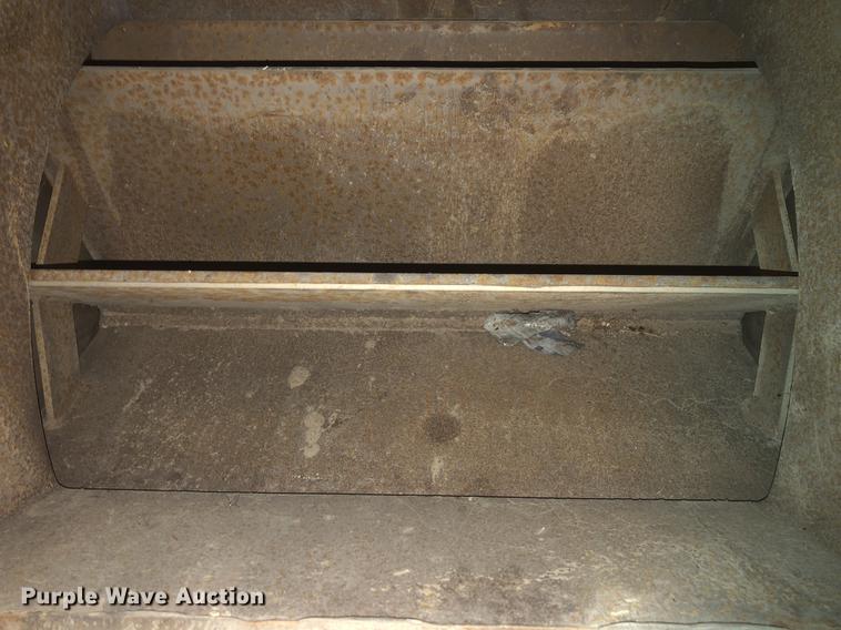 image for item DC0167 Mack MD400 air lock