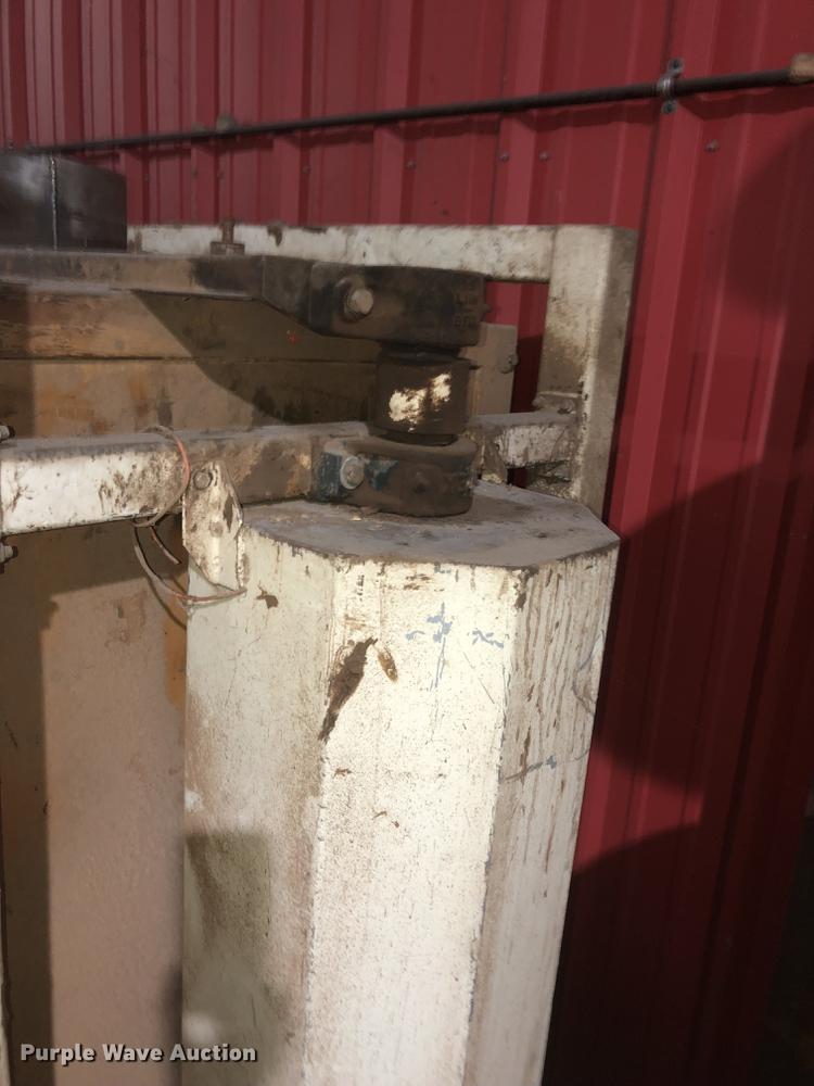 image for item DC0169 Great Western Tru-Balance sifter