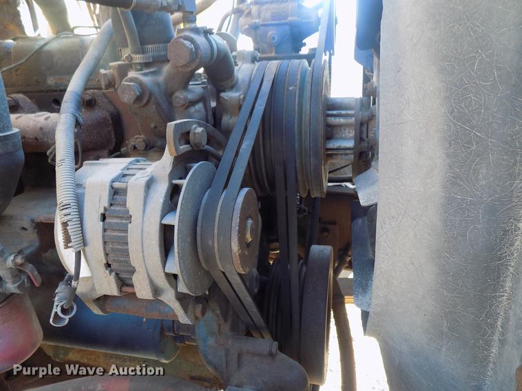 image for item DD3517 1980 International 1854 rollback truck