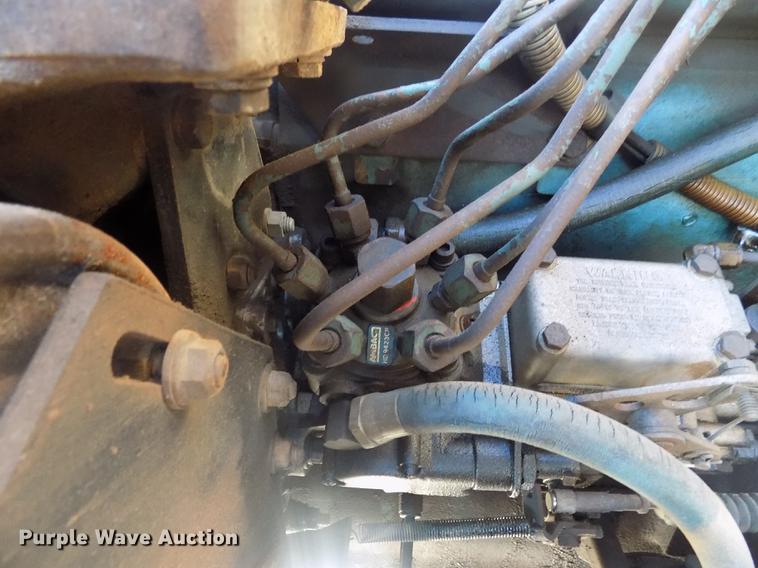 image for item DD3517 1980 International 1854 rollback truck