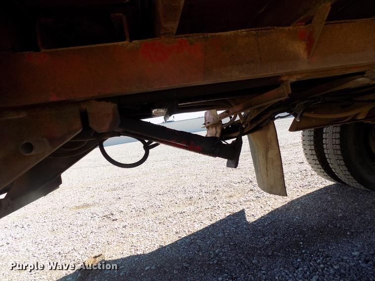 image for item DD3517 1980 International 1854 rollback truck