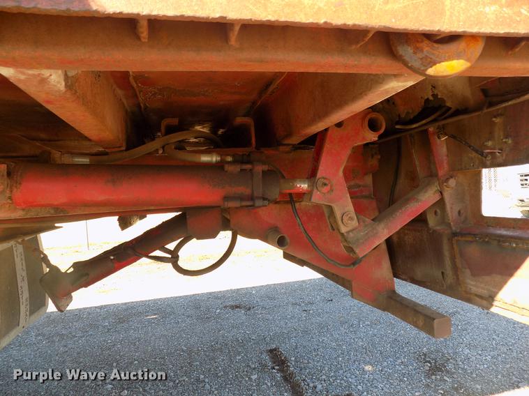 image for item DD3517 1980 International 1854 rollback truck