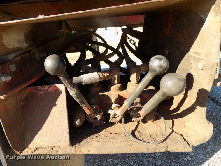 image for item DD3517 1980 International 1854 rollback truck