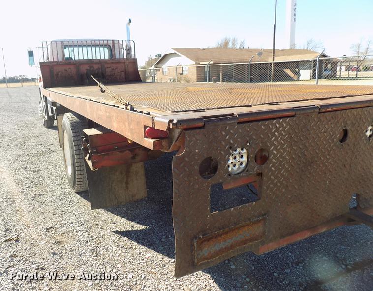 image for item DD3517 1980 International 1854 rollback truck