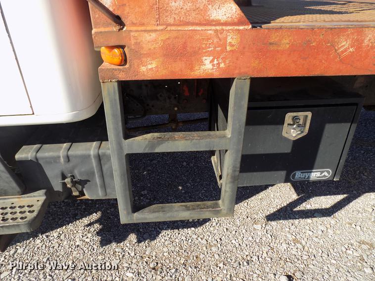 image for item DD3517 1980 International 1854 rollback truck