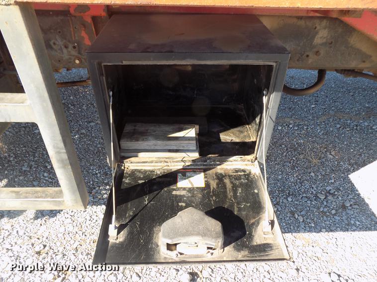 image for item DD3517 1980 International 1854 rollback truck