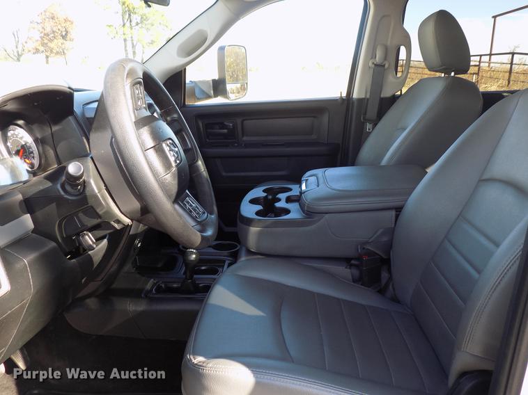 image for item DD3526 2017 Dodge Ram 5500 Crew Cab flatbed truck