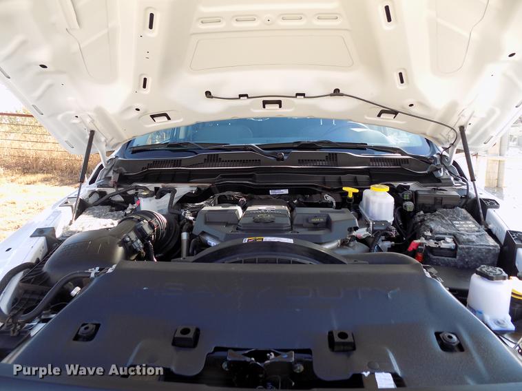 image for item DD3526 2017 Dodge Ram 5500 Crew Cab flatbed truck