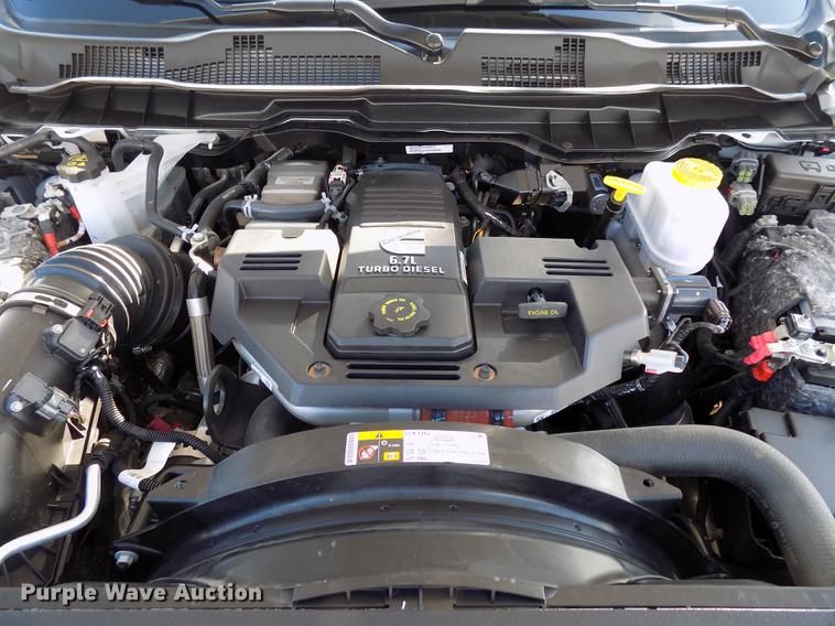 image for item DD3526 2017 Dodge Ram 5500 Crew Cab flatbed truck