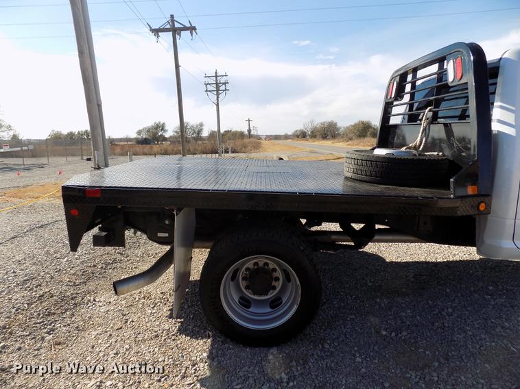 image for item DD3526 2017 Dodge Ram 5500 Crew Cab flatbed truck