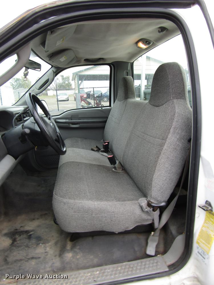 image for item DD3805 2003 Ford F250 Super Duty utility bed pickup truck