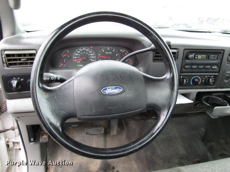 image for item DD3805 2003 Ford F250 Super Duty utility bed pickup truck