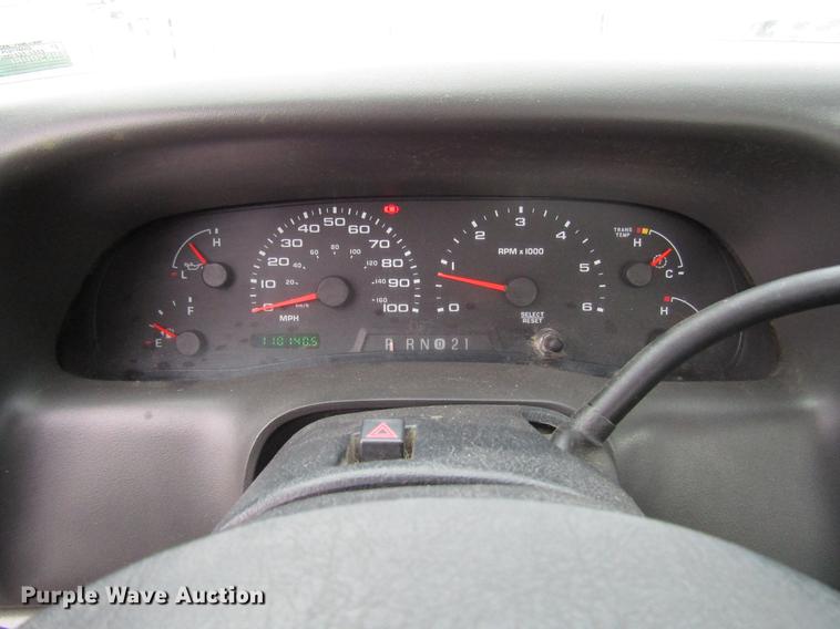 image for item DD3805 2003 Ford F250 Super Duty utility bed pickup truck