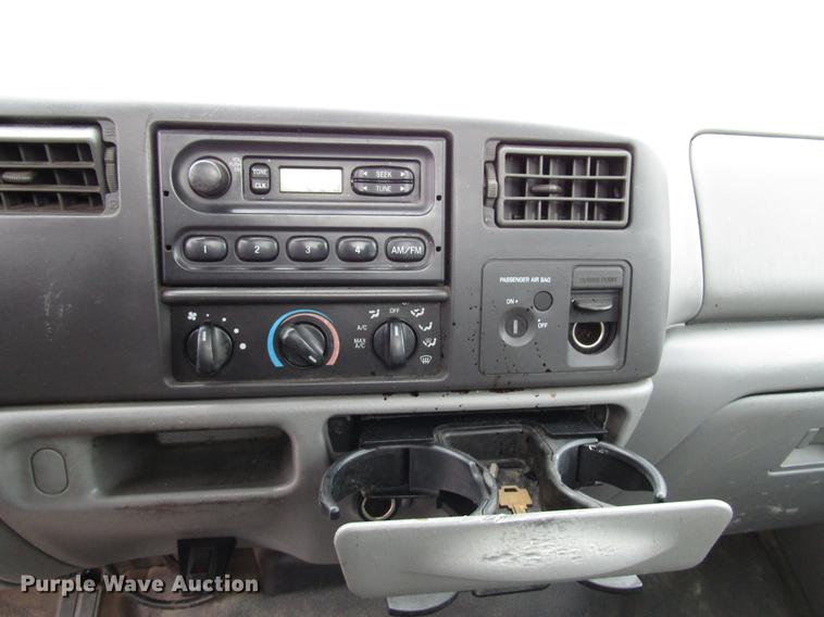 image for item DD3805 2003 Ford F250 Super Duty utility bed pickup truck