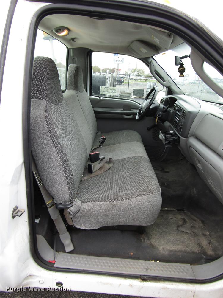 image for item DD3805 2003 Ford F250 Super Duty utility bed pickup truck