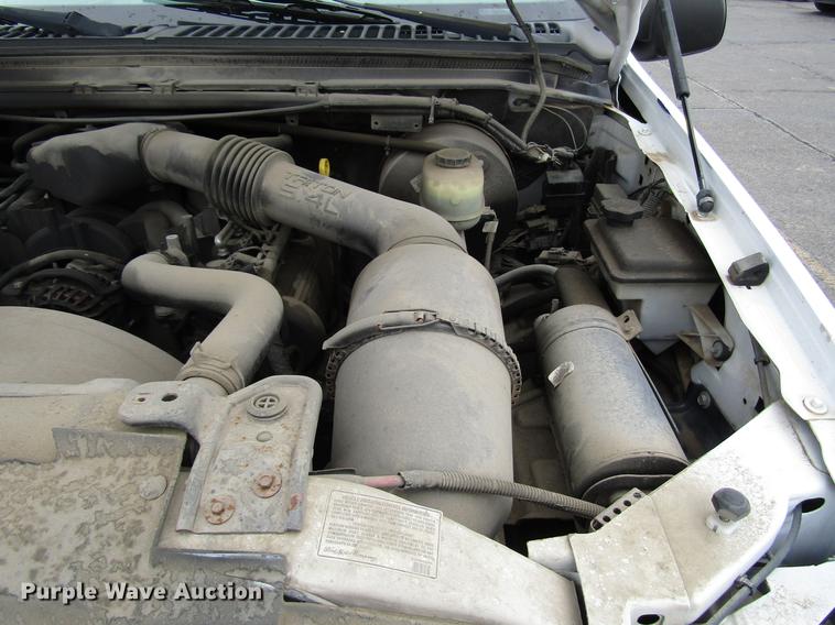 image for item DD3805 2003 Ford F250 Super Duty utility bed pickup truck