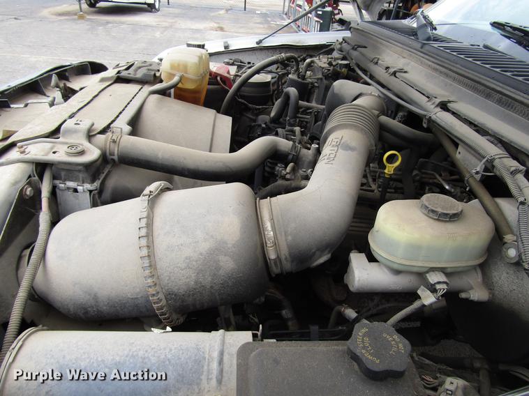 image for item DD3805 2003 Ford F250 Super Duty utility bed pickup truck