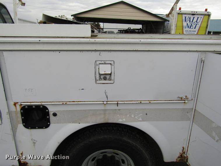 image for item DD3805 2003 Ford F250 Super Duty utility bed pickup truck