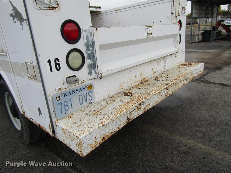 image for item DD3805 2003 Ford F250 Super Duty utility bed pickup truck