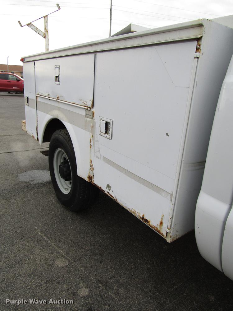 image for item DD3805 2003 Ford F250 Super Duty utility bed pickup truck