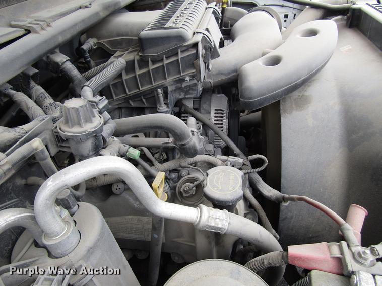 image for item DD3806 2005 Ford F250 Super Duty utility bed pickup truck