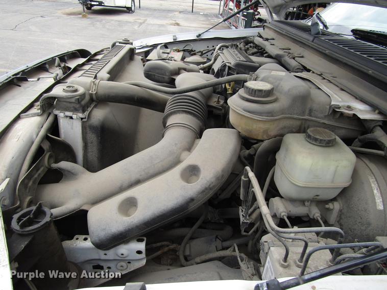 image for item DD3806 2005 Ford F250 Super Duty utility bed pickup truck