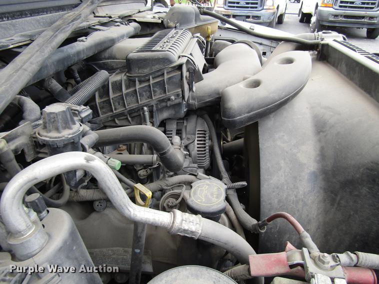 image for item DD3807 2005 Ford F250 Super Duty utility bed pickup truck