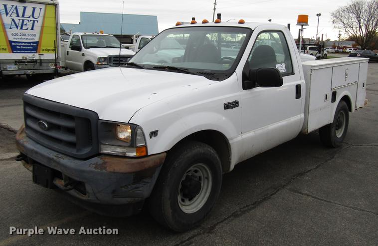 image for item DD3808 2002 Ford F250 Super Duty utility bed pickup truck