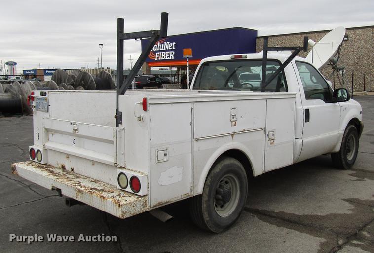 image for item DD3808 2002 Ford F250 Super Duty utility bed pickup truck