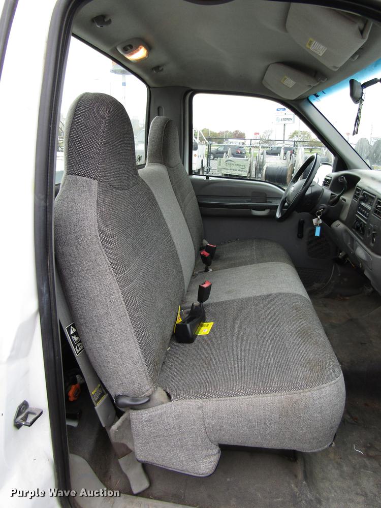 image for item DD3808 2002 Ford F250 Super Duty utility bed pickup truck