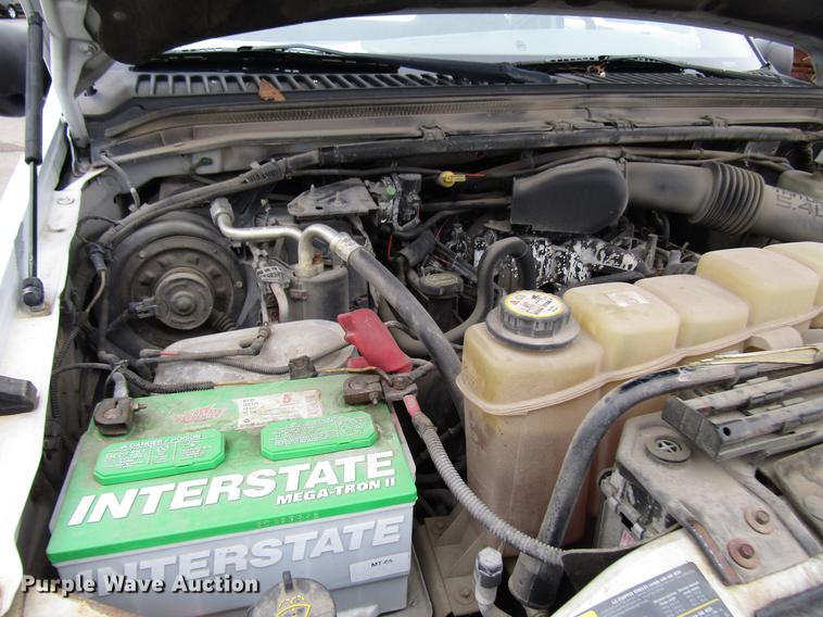 image for item DD3808 2002 Ford F250 Super Duty utility bed pickup truck