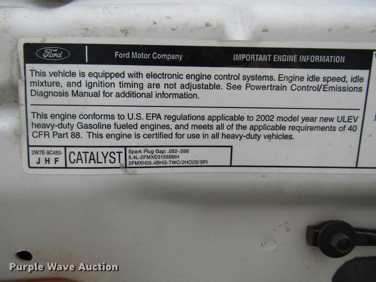 image for item DD3808 2002 Ford F250 Super Duty utility bed pickup truck