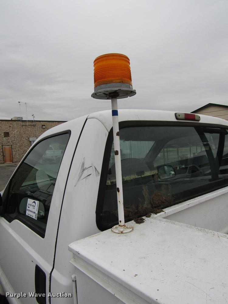 image for item DD3808 2002 Ford F250 Super Duty utility bed pickup truck