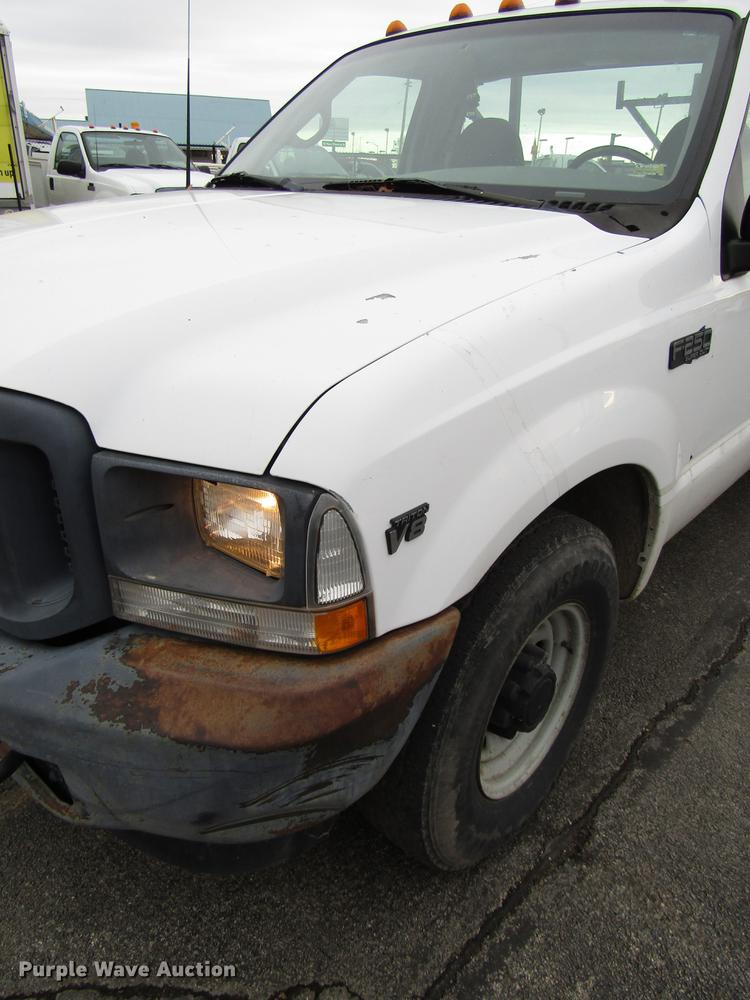 image for item DD3808 2002 Ford F250 Super Duty utility bed pickup truck