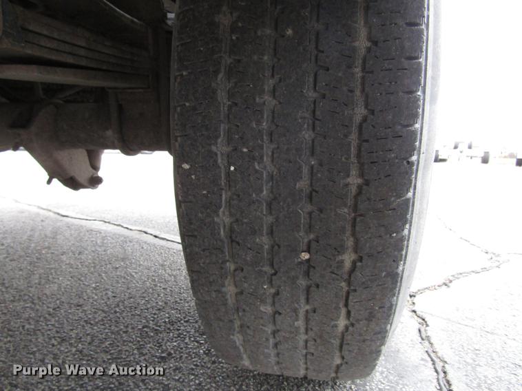 image for item DD3808 2002 Ford F250 Super Duty utility bed pickup truck