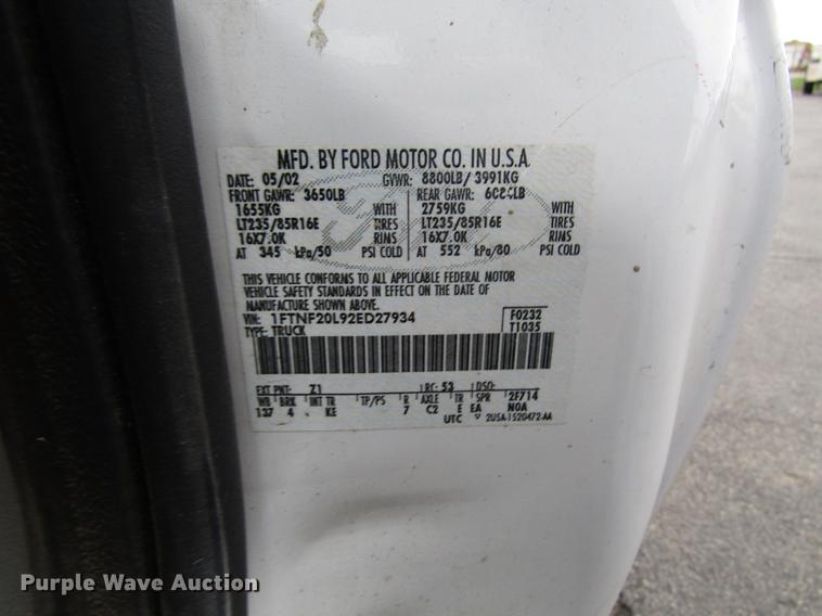 image for item DD3808 2002 Ford F250 Super Duty utility bed pickup truck