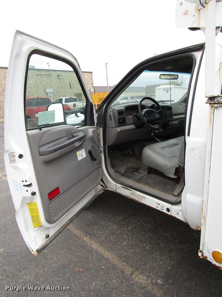 image for item DD3809 2001 Ford F450 Super Duty bucket truck