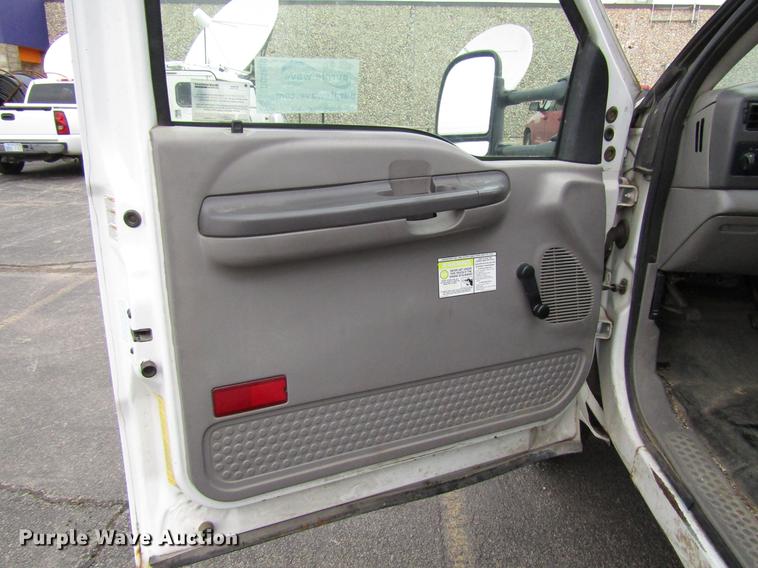 image for item DD3809 2001 Ford F450 Super Duty bucket truck