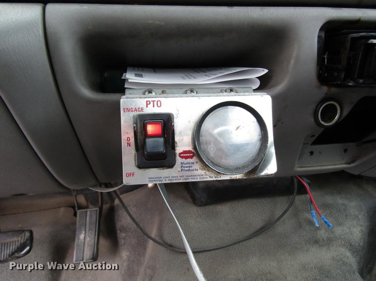 image for item DD3809 2001 Ford F450 Super Duty bucket truck