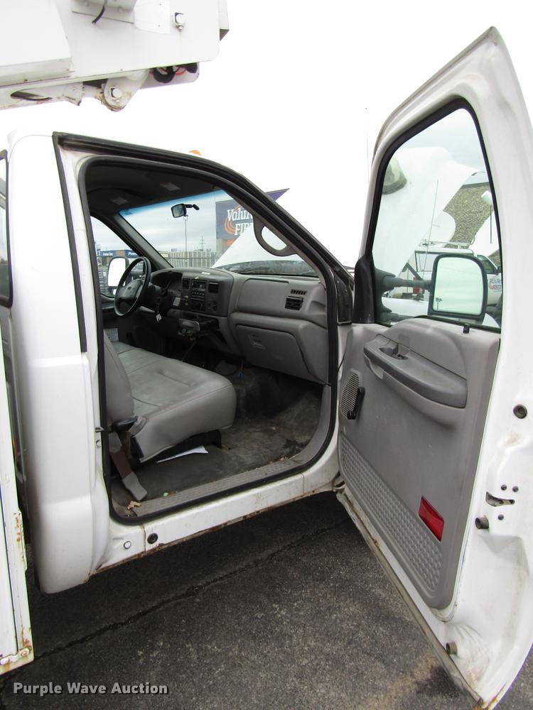 image for item DD3809 2001 Ford F450 Super Duty bucket truck