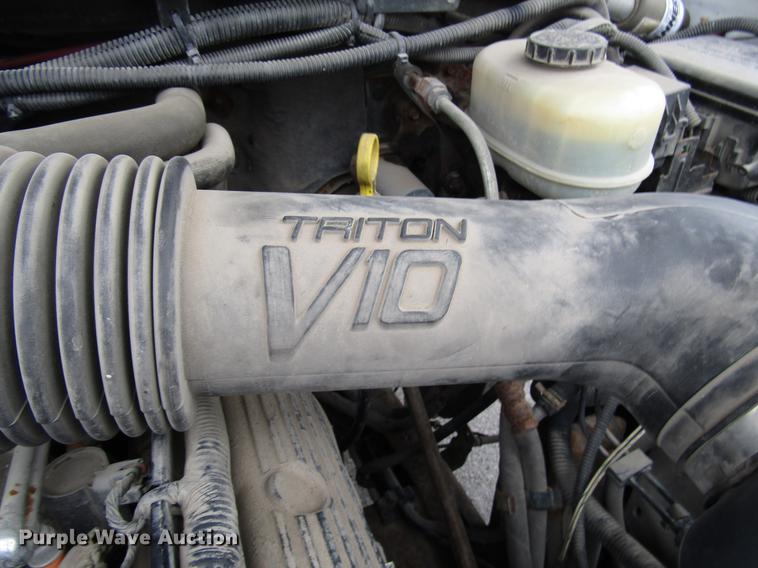 image for item DD3809 2001 Ford F450 Super Duty bucket truck