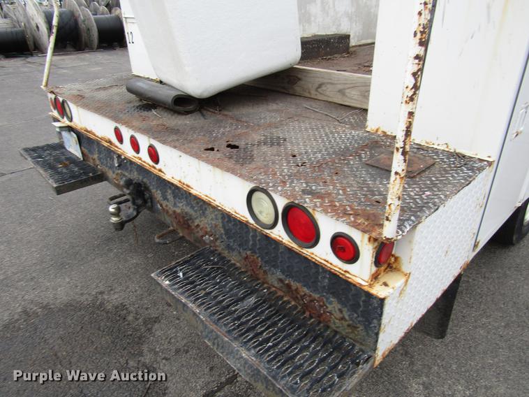 image for item DD3809 2001 Ford F450 Super Duty bucket truck