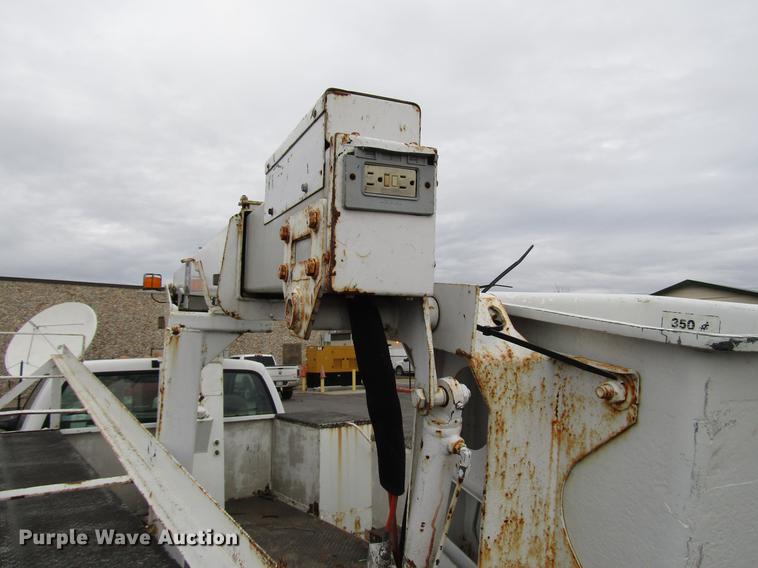 image for item DD3809 2001 Ford F450 Super Duty bucket truck
