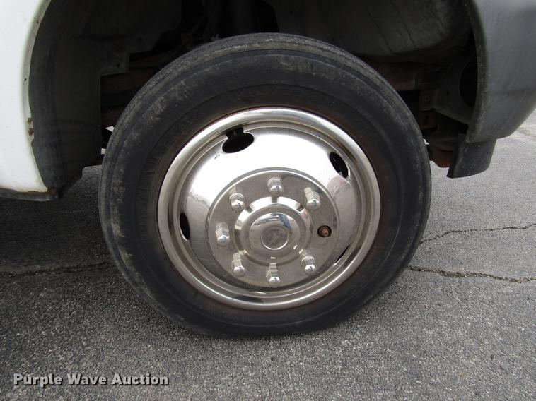 image for item DD3809 2001 Ford F450 Super Duty bucket truck