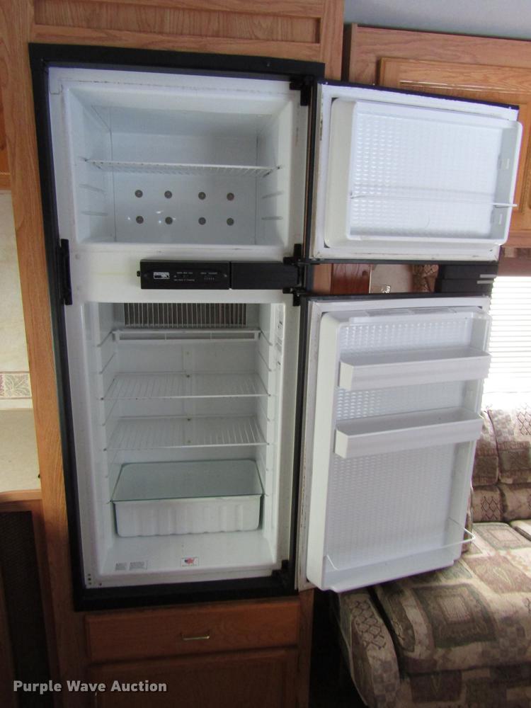 image for item DD3822 2004 Jayco 25RKS Jayflight camper