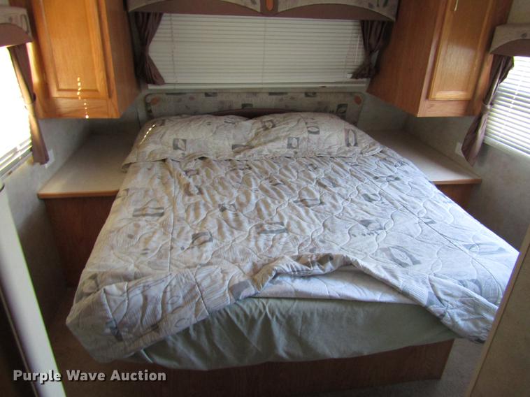 image for item DD3822 2004 Jayco 25RKS Jayflight camper