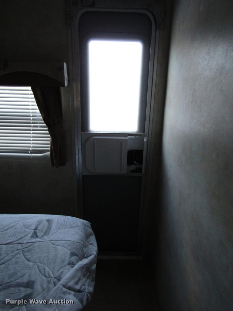 image for item DD3822 2004 Jayco 25RKS Jayflight camper